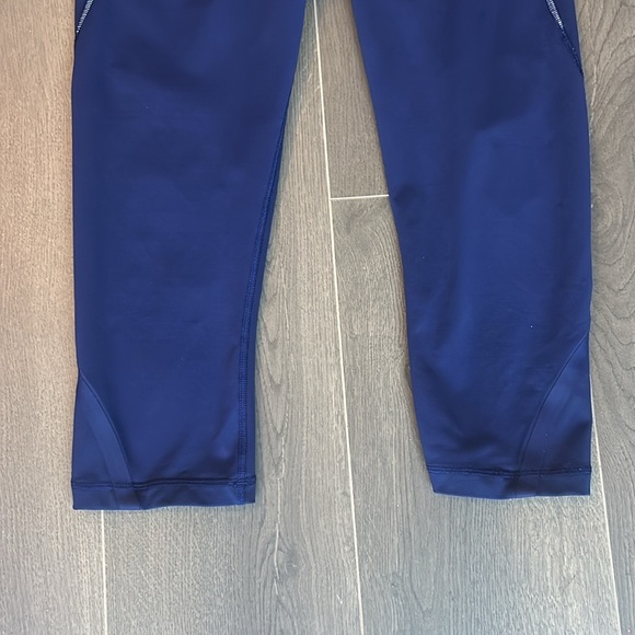 Lululemon Blue On Track Crop Leggings 19" Hero Blue Women size 8 - Picture 11 of 16
